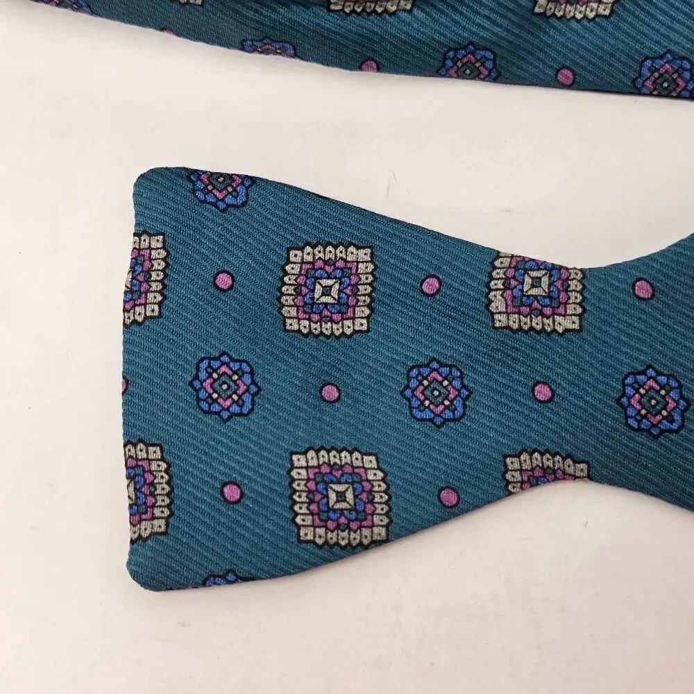 GJ CAHN SILK BOW TIE GREEN JADE PINK GEOMETRIC SATIN 2.25